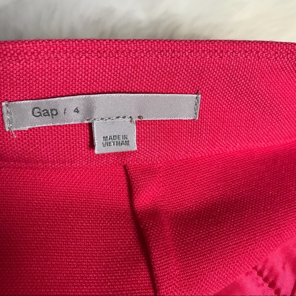 EUC Gap Coral Skirt, size 4. - Picture 4 of 5